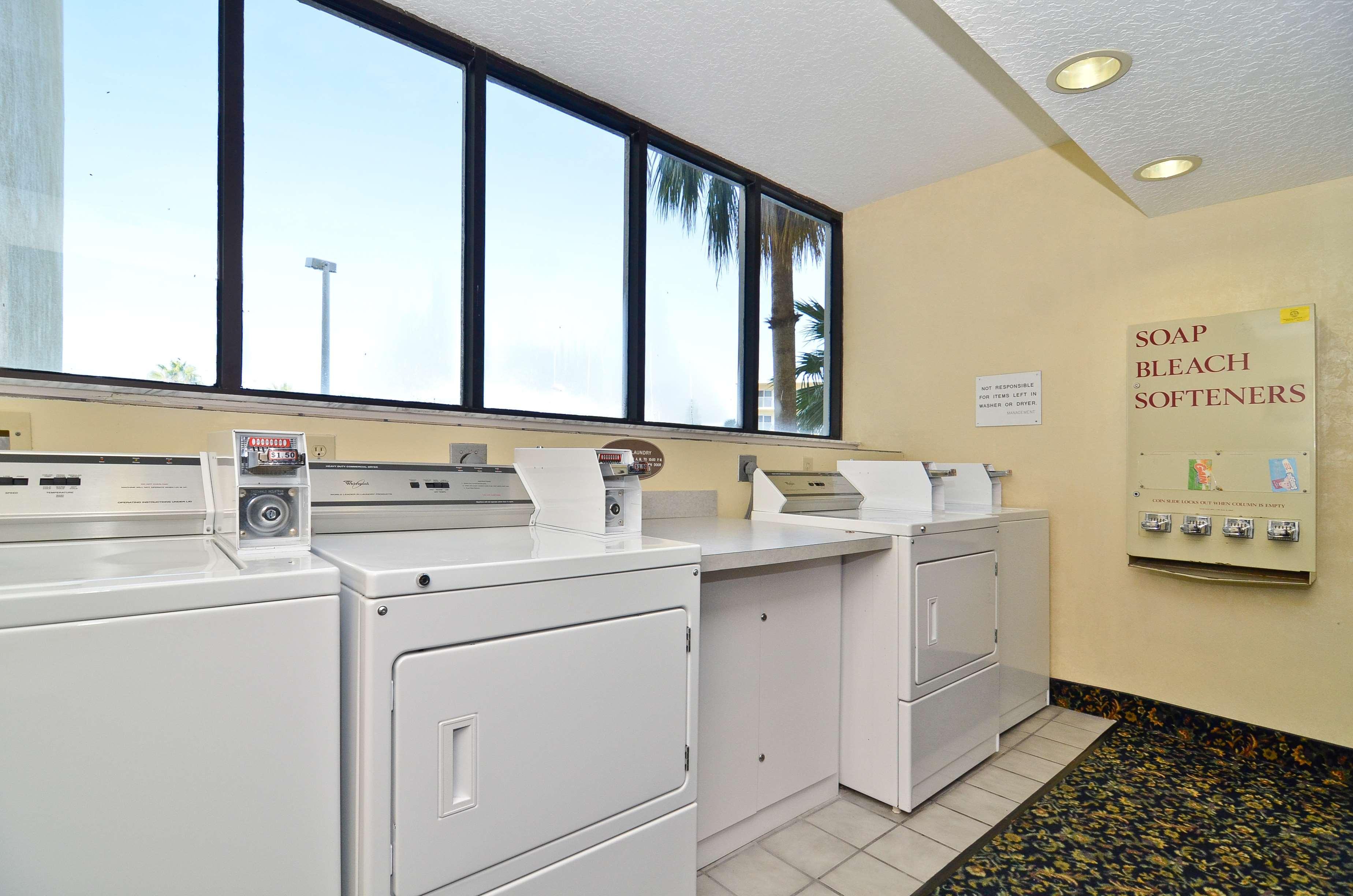 Best Western Cocoa Beach Hotel & Suites Exterior photo